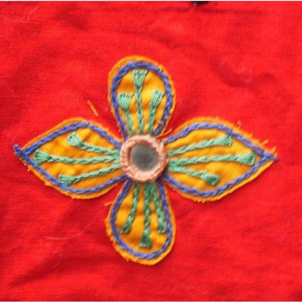 Hand Sewn Pipili Chandua Applique Wall Hanging Depicting Lord Jagannath and Othe - Picture 7 of 10